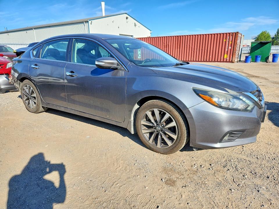 2016 Nissan Altima მანქანა იყიდება აუქციონზე, vin: 1N4AL3AP6GN361910, აუქციონის ნომერი: 65514326
