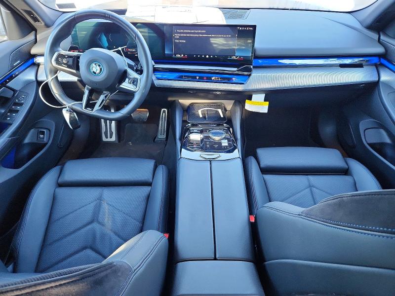 66488946 :رقم المزاد ، WBY13HG04SCS86841 vin ، 2025 Bmw I5 مزاد بيع