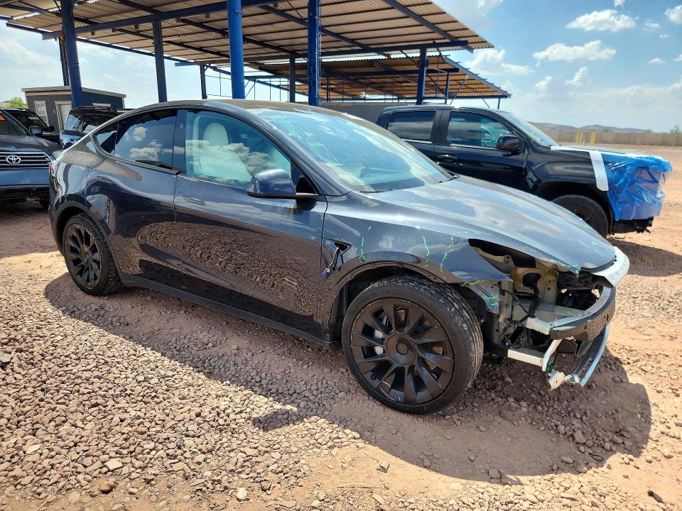 Продаж на аукціоні авто 2024 Tesla Model Y, vin: 7SAYGAEEXRF021318, номер лоту: 64931326