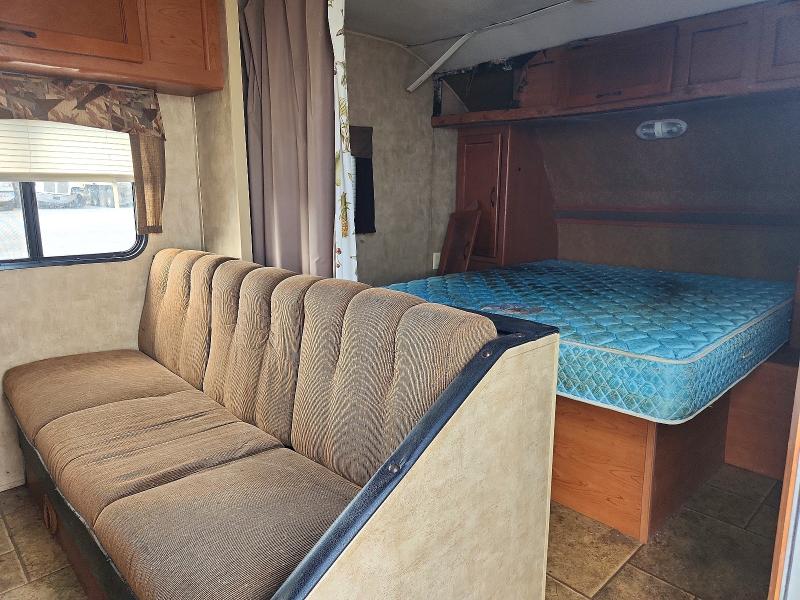 62321366 :رقم المزاد ، 4X4TCKA28CK016417 vin ، 2012 Foresriver Grey Wolf مزاد بيع