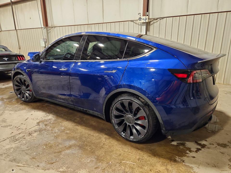 64435456 :رقم المزاد ، 7SAYGDEF6RA266026 vin ، 2024 Tesla Model Y مزاد بيع
