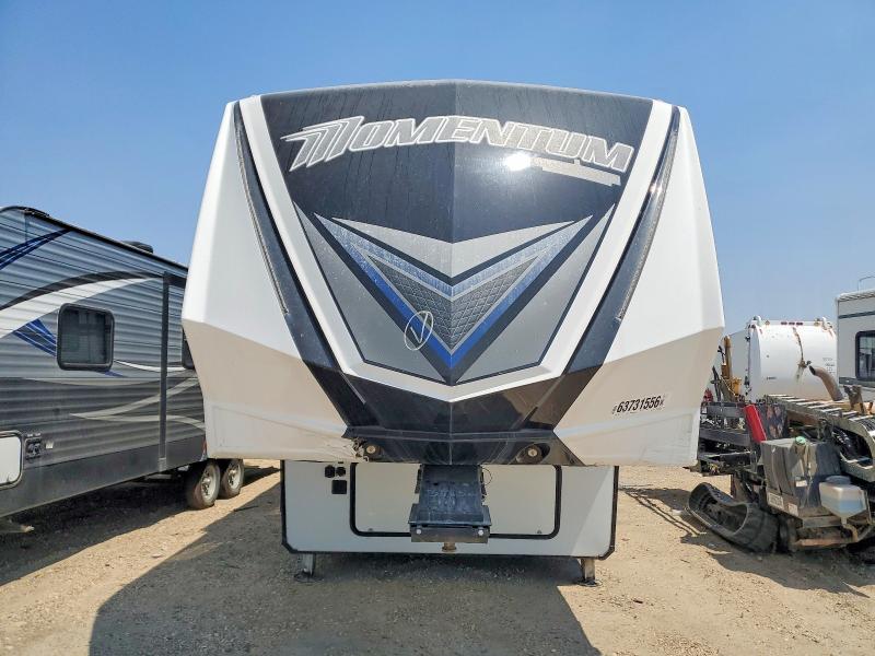 63731556 :رقم المزاد ، 573FM4538K1113290 vin ، 2019 Grand Design Momentum مزاد بيع