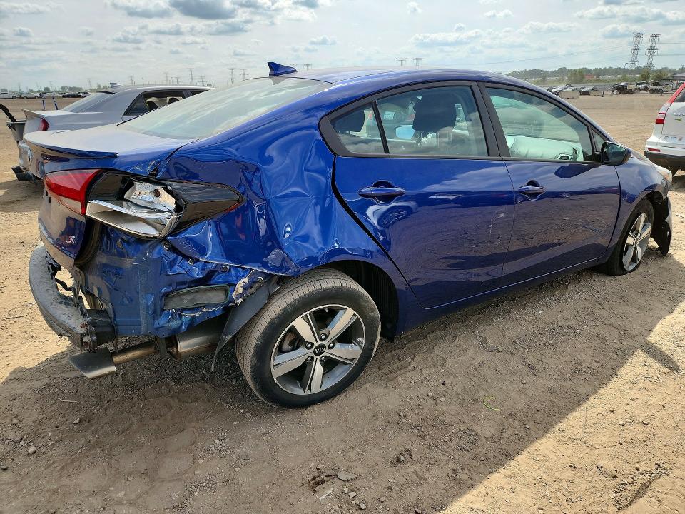 66311536 :رقم المزاد ، 3KPFL4A7XJE213275 vin ، 2018 Kia Forte مزاد بيع