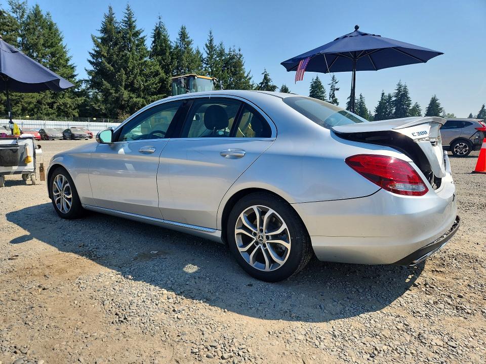 62632836 :رقم المزاد ، 55SWF4JB3JU257591 vin ، 2018 Mercedes-benz C مزاد بيع