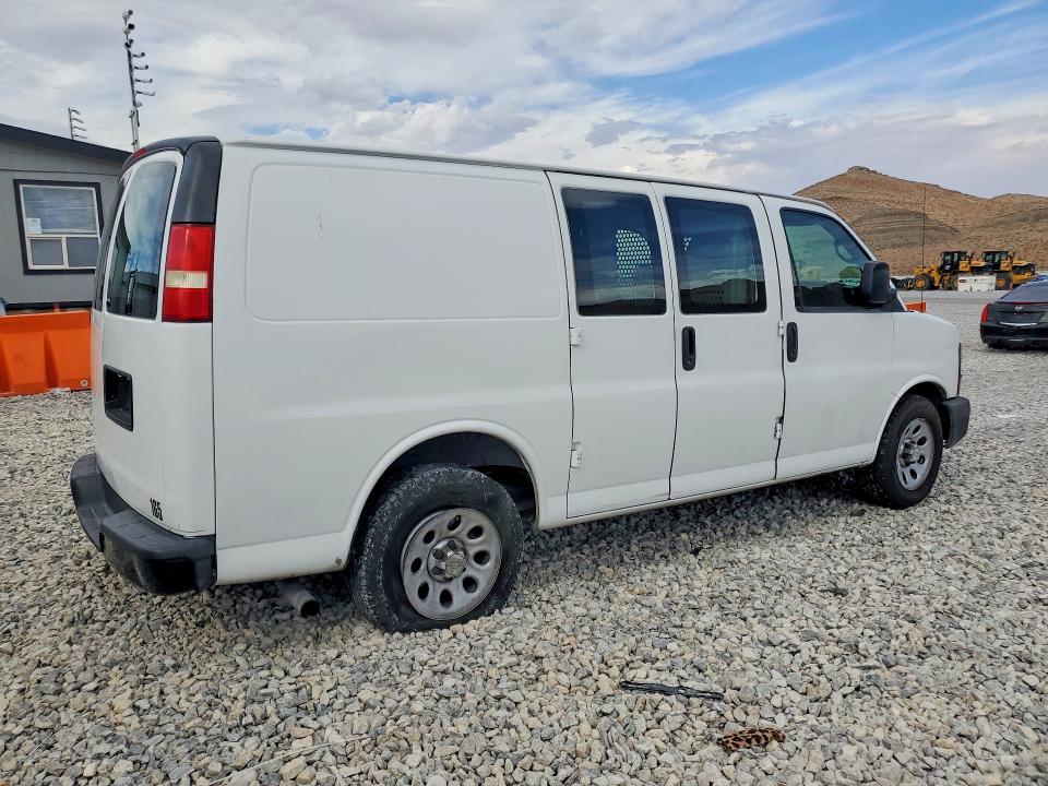 2010 Chevrolet Express G1500 მანქანა იყიდება აუქციონზე, vin: 1GCUGADX3A1109803, აუქციონის ნომერი: 66934936