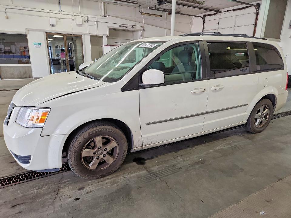 64422386 :رقم المزاد ، 2D4RN5D15AR405435 vin ، 2010 Dodge Grand Caravan مزاد بيع