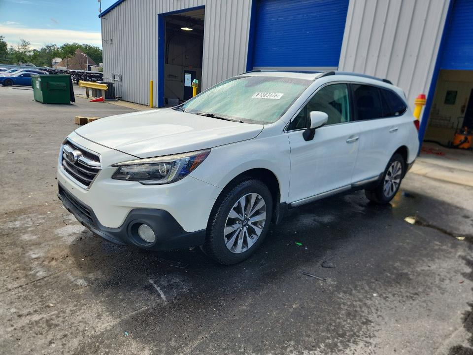 61363476 :رقم المزاد ، 4S4BSETC4J3329611 vin ، 2018 Subaru Outback مزاد بيع