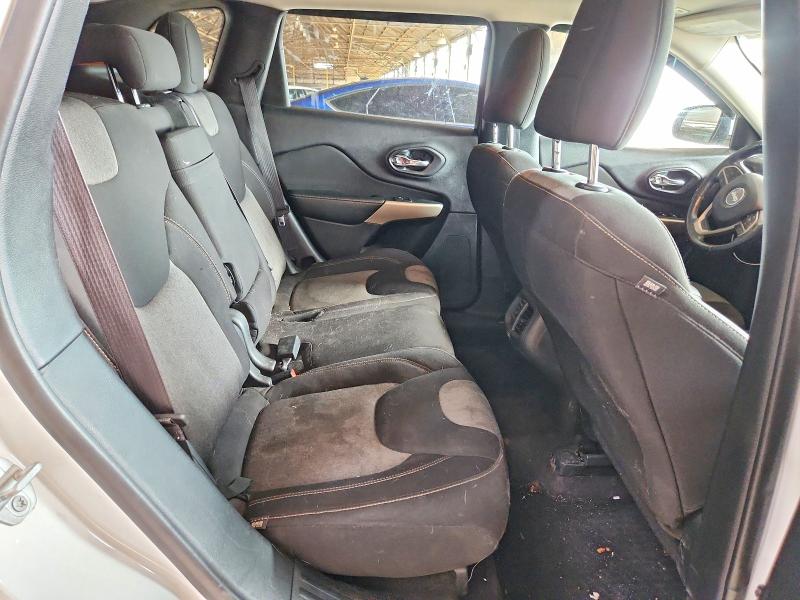 64593556 :رقم المزاد ، 1C4PJMCX6JD571739 vin ، 2018 Jeep Cherokee مزاد بيع