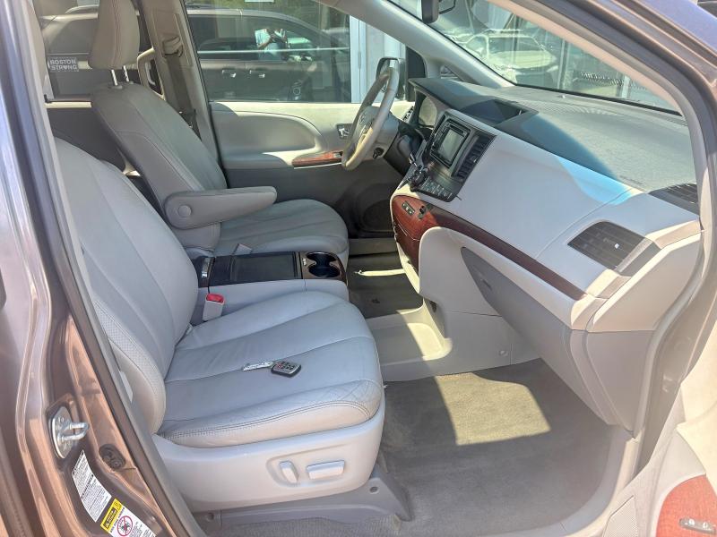Продажа на аукционе авто 2013 Toyota Sienna, vin: 5TDDK3DCXDS061618, номер лота: 66118246