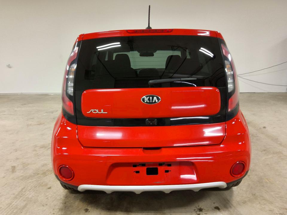 2017 Kia Soul მანქანა იყიდება აუქციონზე, vin: KNDJP3A54H7463015, აუქციონის ნომერი: 66453306