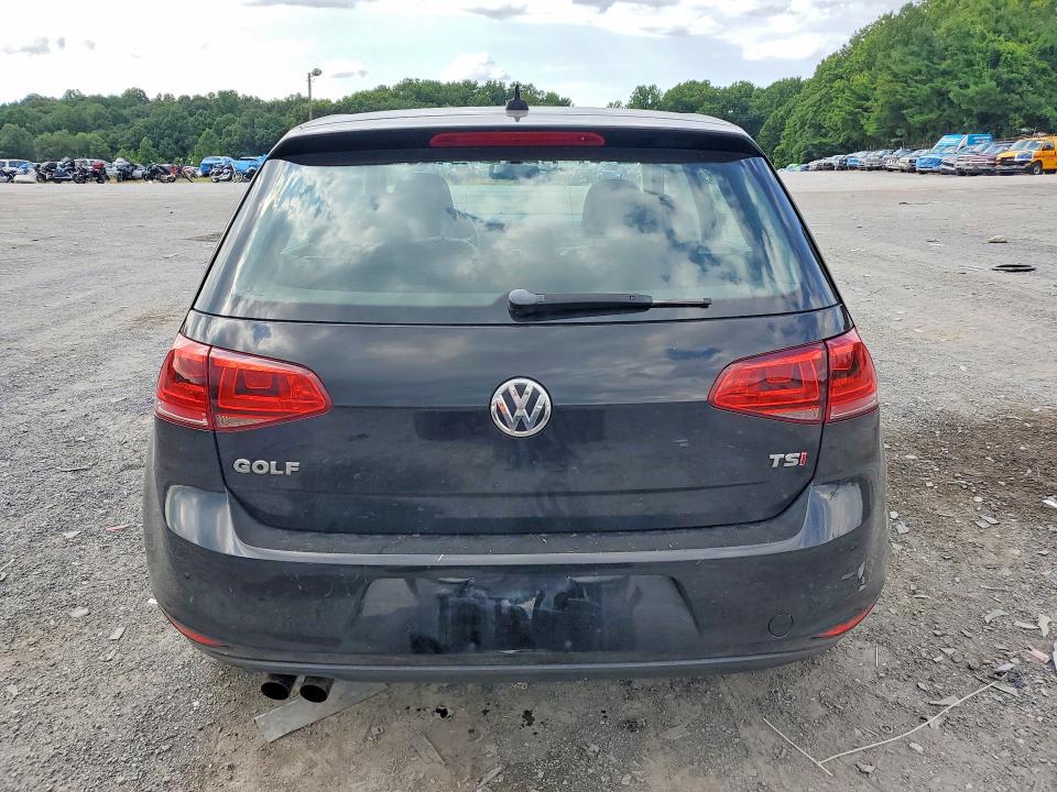 65240416 :رقم المزاد ، 3VW217AU4HM027921 vin ، 2017 Volkswagen Golf مزاد بيع