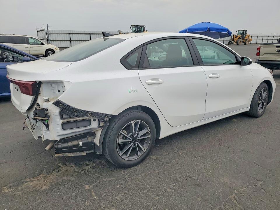 2024 Kia Forte მანქანა იყიდება აუქციონზე, vin: 3KPF24AD9RE701539, აუქციონის ნომერი: 66745106