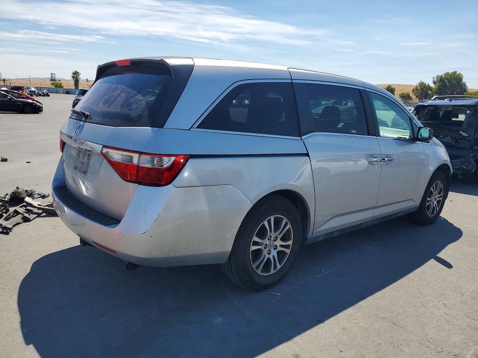 65135796 :رقم المزاد ، 5FNRL5H42CB136896 vin ، 2012 Honda Odyssey مزاد بيع
