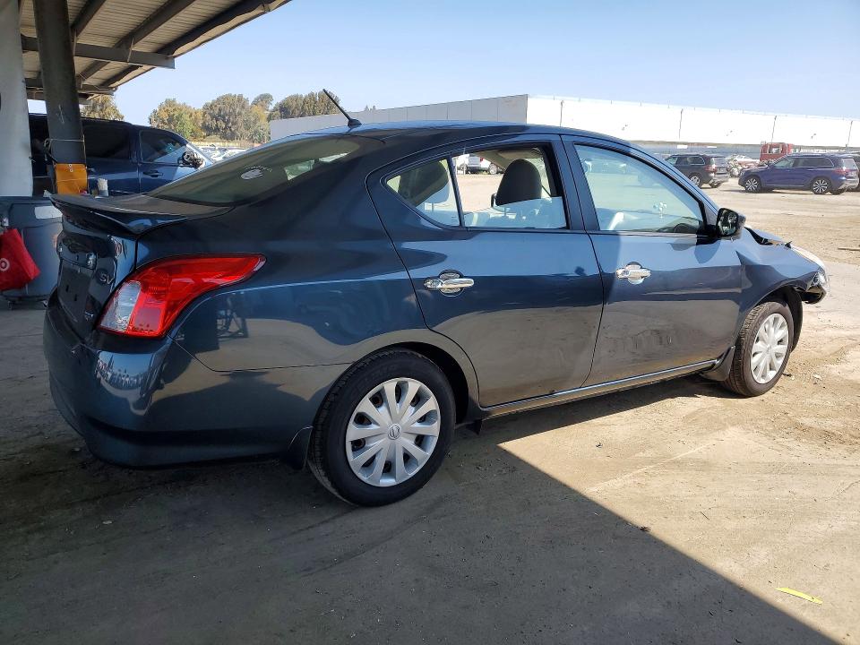 64448776 :رقم المزاد ، 3N1CN7AP0FL801934 vin ، 2015 Nissan Versa مزاد بيع
