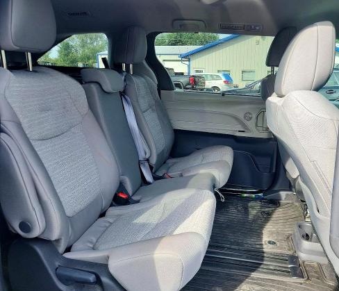 65407996 :رقم المزاد ، 5TDKRKEC0RS204255 vin ، 2024 Toyota Sienna مزاد بيع