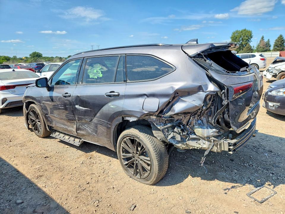 66125136 :رقم المزاد ، 5TDLZRBHXMS090237 vin ، 2021 Toyota Highlander مزاد بيع