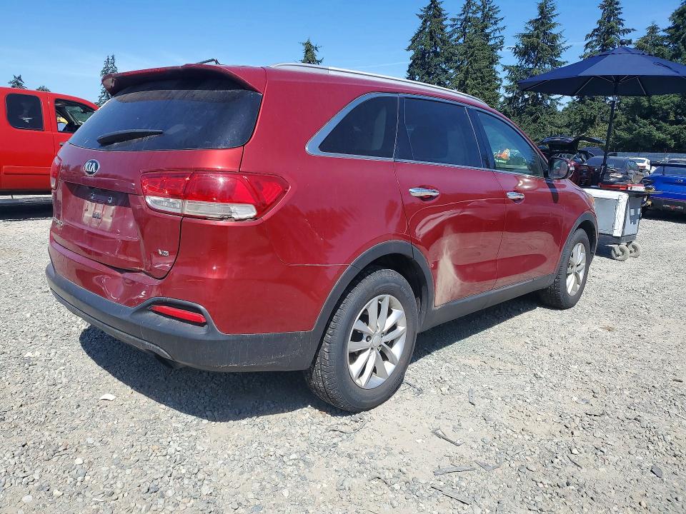64303056 :رقم المزاد ، 5XYPG4A52HG311933 vin ، 2017 Kia Sorento مزاد بيع