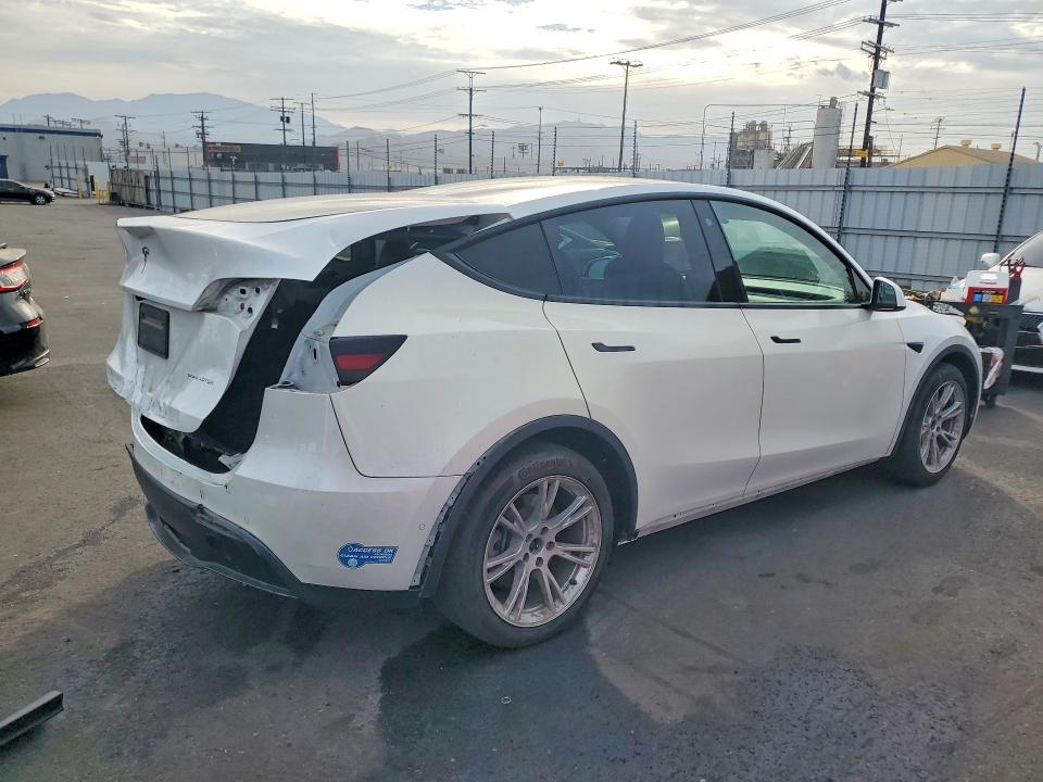 Продажа на аукционе авто 2021 Tesla Model Y, vin: 5YJYGDEE0MF204198, номер лота: 66836926