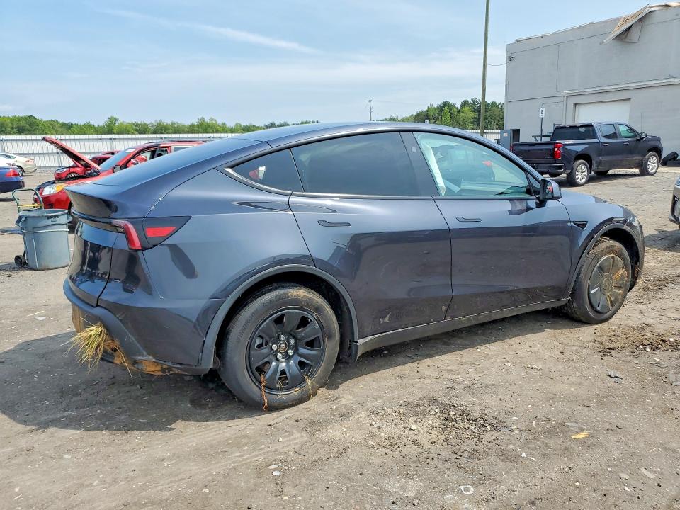 2026 Tesla Model Y მანქანა იყიდება აუქციონზე, vin: 7SAYGDED2TA592346, აუქციონის ნომერი: 64622196