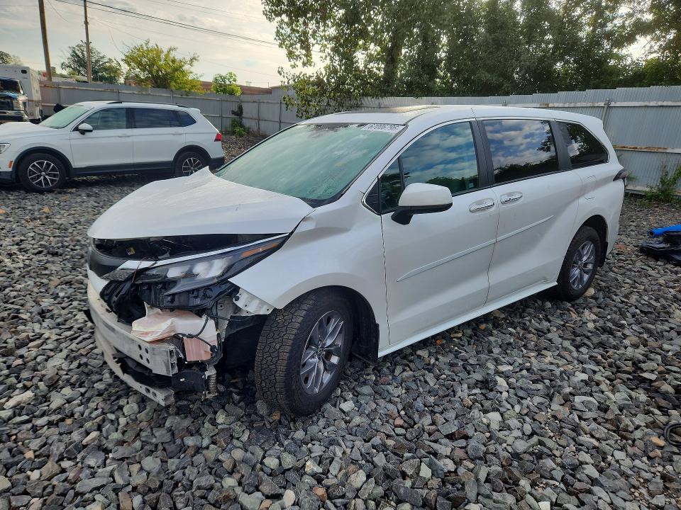 Продаж на аукціоні авто 2024 Toyota Sienna, vin: 5TDYSKFC4RS135101, номер лоту: 67006796