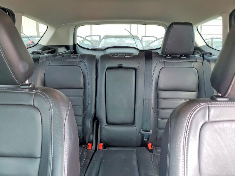 63522126 :رقم المزاد ، 1FMCU0HD5JUA41142 vin ، 2018 Ford Escape مزاد بيع