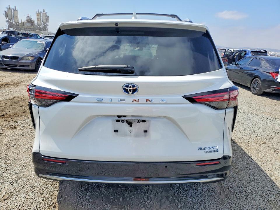 2024 Toyota Sienna მანქანა იყიდება აუქციონზე, vin: 5TDERKEC7RS223110, აუქციონის ნომერი: 64893346