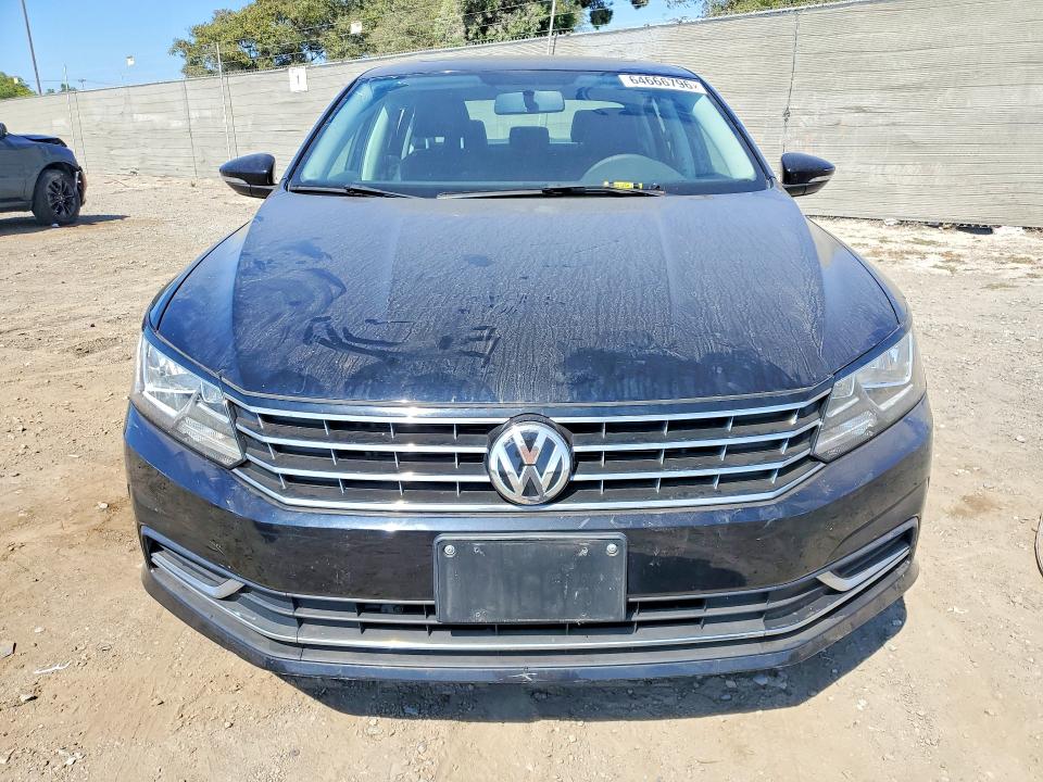 Продаж на аукціоні авто 2017 Volkswagen Passat, vin: 1VWBT7A32HC025054, номер лоту: 64666796