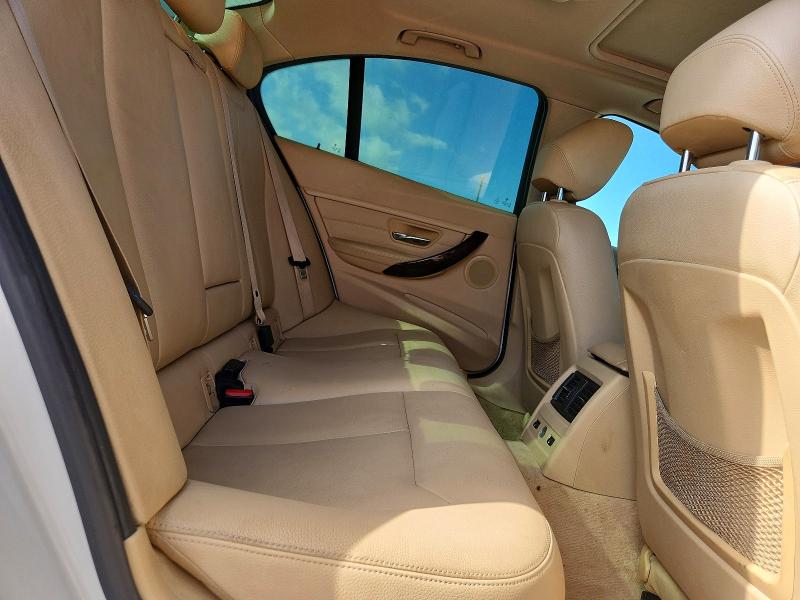 63679336 :رقم المزاد ، WBA3B5C54FP654637 vin ، 2015 Bmw 328 مزاد بيع