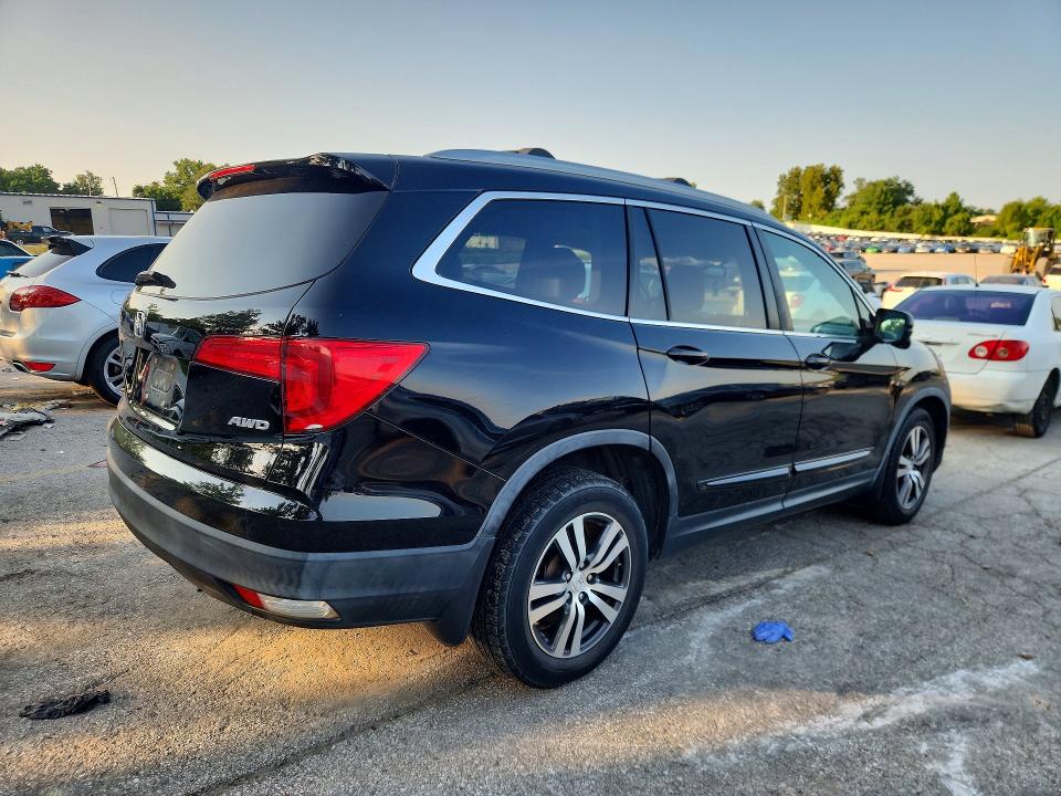 Продажа на аукционе авто 2017 Honda Pilot, vin: 5FNYF6H58HB011748, номер лота: 64510546