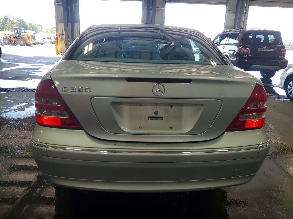 2003 Mercedes-benz C მანქანა იყიდება აუქციონზე, vin: WDBRF64J43F325732, აუქციონის ნომერი: 66990026