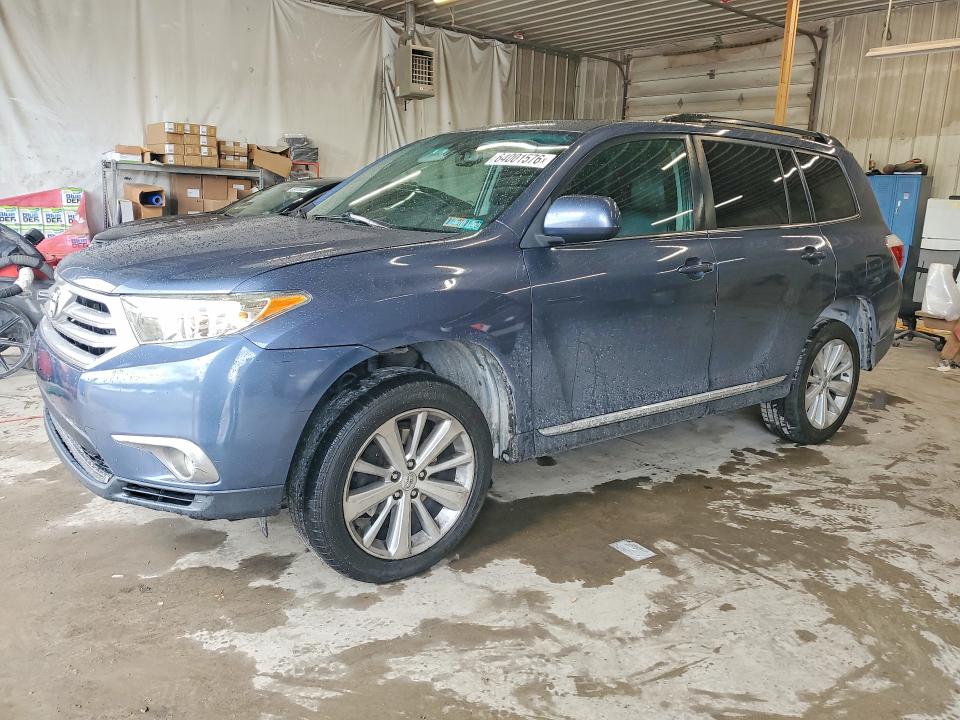 Продажа на аукционе авто 2012 Toyota Highlander, vin: 5TDBK3EH1CS169982, номер лота: 64001576