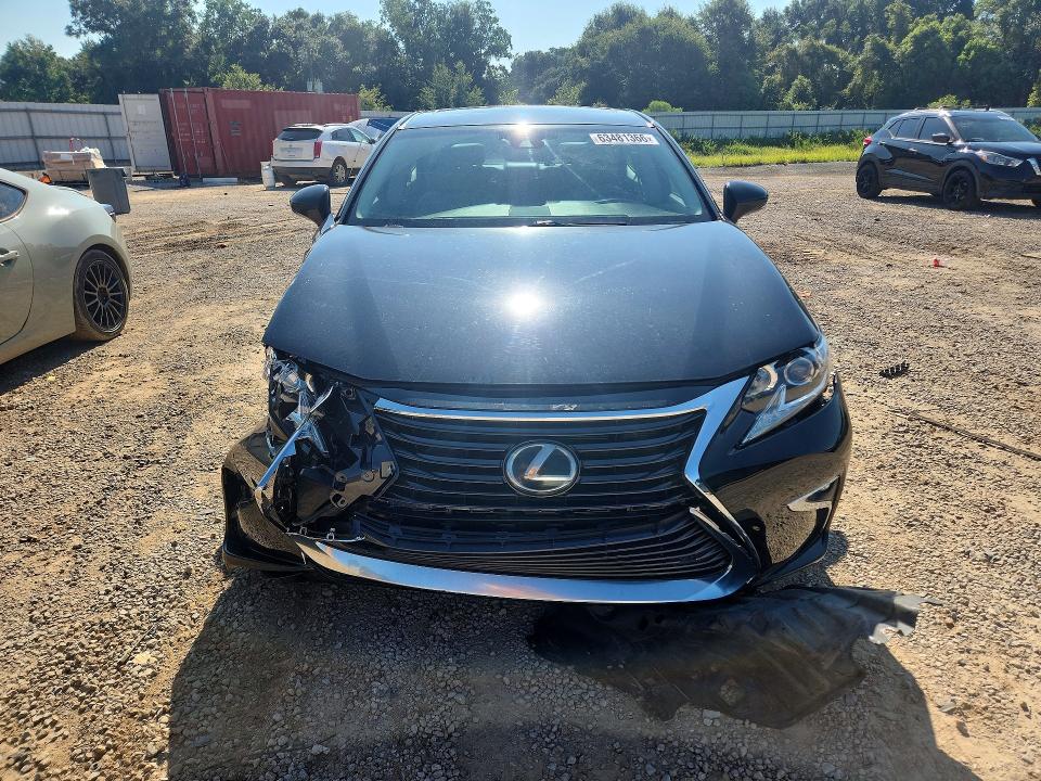63481366 :رقم المزاد ، 58ABK1GG3HU057460 vin ، 2017 Lexus Es مزاد بيع
