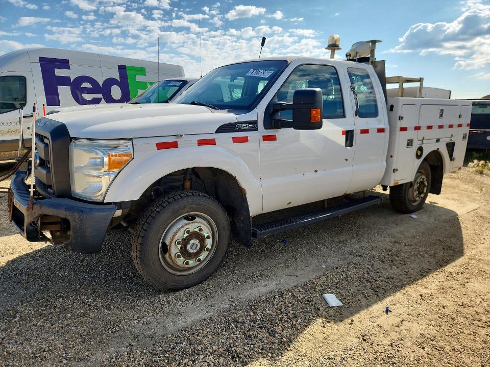 61068336 :رقم المزاد ، 1FT7X2B61FEB06458 vin ، 2015 Ford F250 مزاد بيع