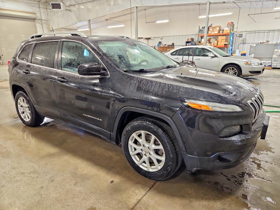 66422106 :رقم المزاد ، 1C4PJMCS1FW773842 vin ، 2015 Jeep Cherokee مزاد بيع