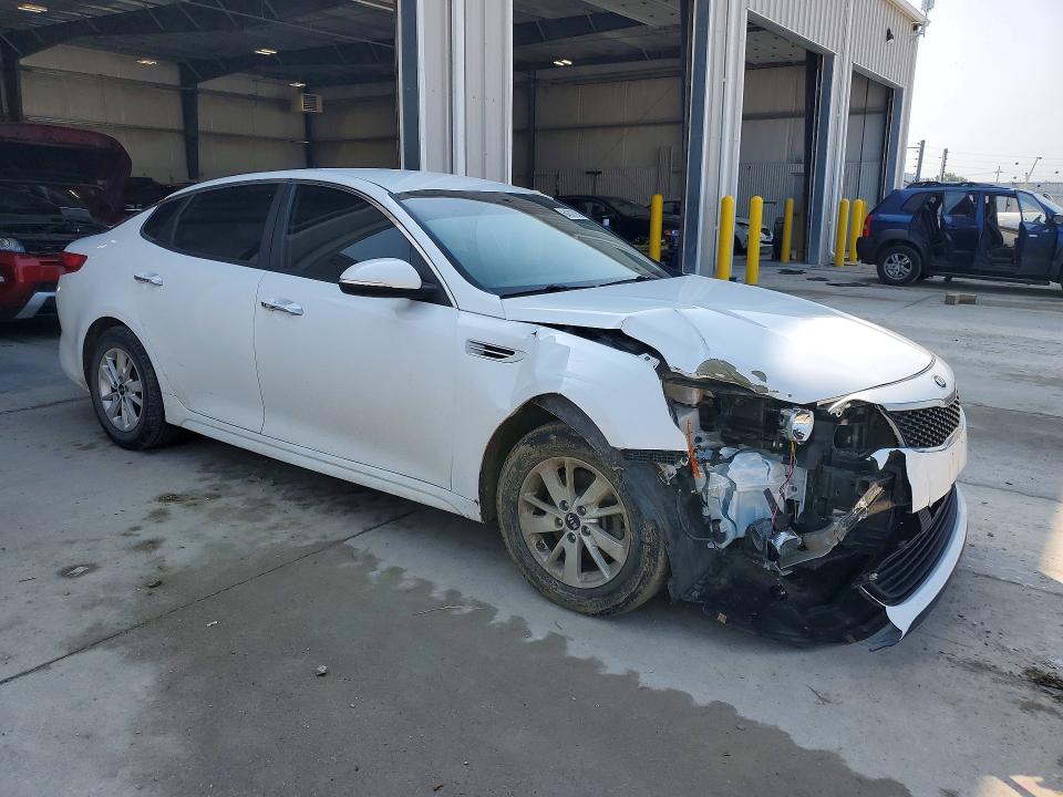 64387056 :رقم المزاد ، 5XXGT4L3XHG161579 vin ، 2017 Kia Optima مزاد بيع