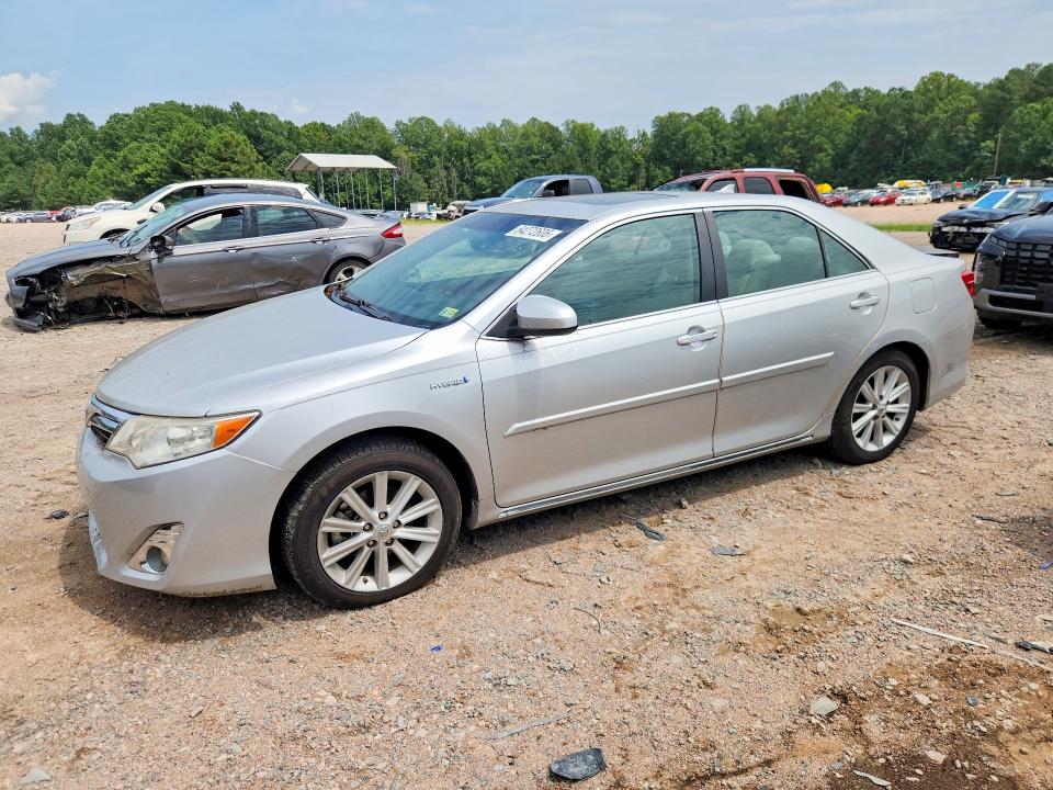 2014 Toyota Camry Hybrid მანქანა იყიდება აუქციონზე, vin: 4T1BD1FK3EU122908, აუქციონის ნომერი: 64272606