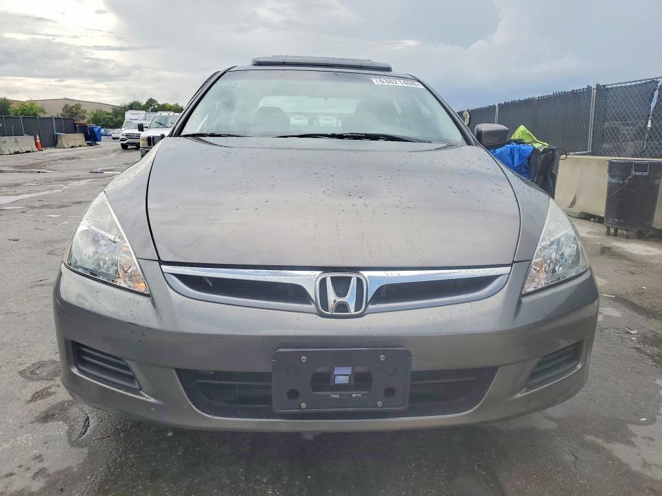 2006 Honda Accord მანქანა იყიდება აუქციონზე, vin: 1HGCM56886A088294, აუქციონის ნომერი: 63821406
