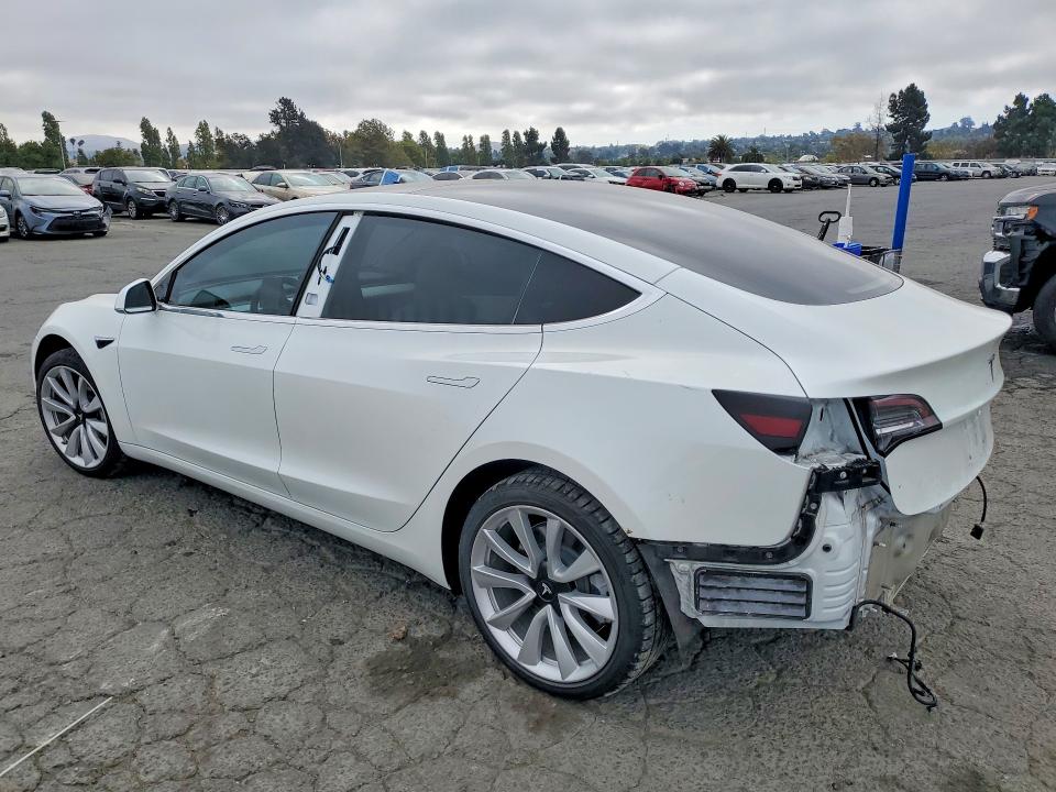 Продаж на аукціоні авто 2018 Tesla Model 3, vin: 5YJ3E1EA2JF155898, номер лоту: 64485166