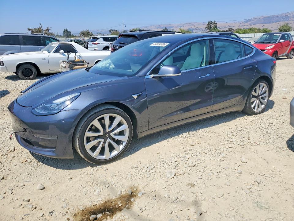 Auction sale of the 2018 Tesla Model 3, vin: 5YJ3E1EB8JF111848, lot number: 64804306