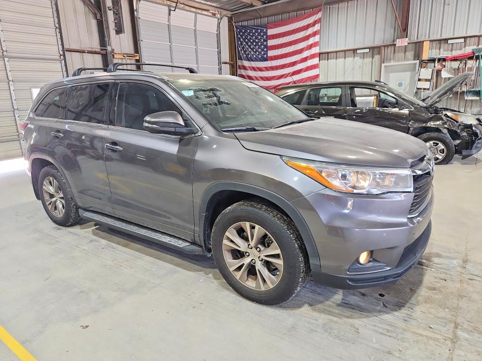 65546286 :رقم المزاد ، 5TDKKRFH1FS063022 vin ، 2015 Toyota Highlander مزاد بيع