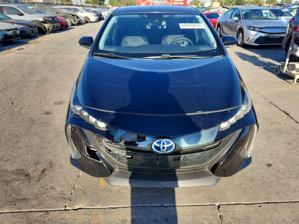 66445876 :رقم المزاد ، JTDKAMFPXN3212444 vin ، 2022 Toyota Prius Prime مزاد بيع
