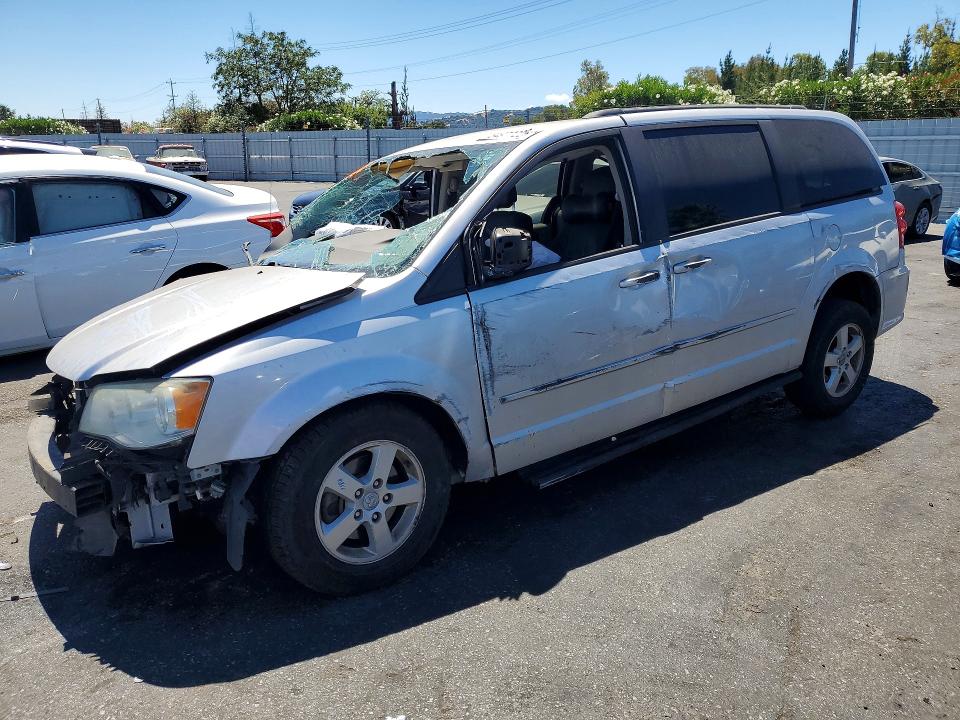 64977226 :رقم المزاد ، 2D4RN3DG9BR731099 vin ، 2011 Dodge Grand Caravan مزاد بيع