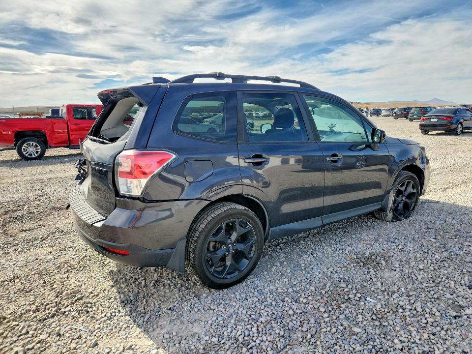 Продаж на аукціоні авто 2018 Subaru Forester, vin: JF2SJAGC1JH566278, номер лоту: 65825886