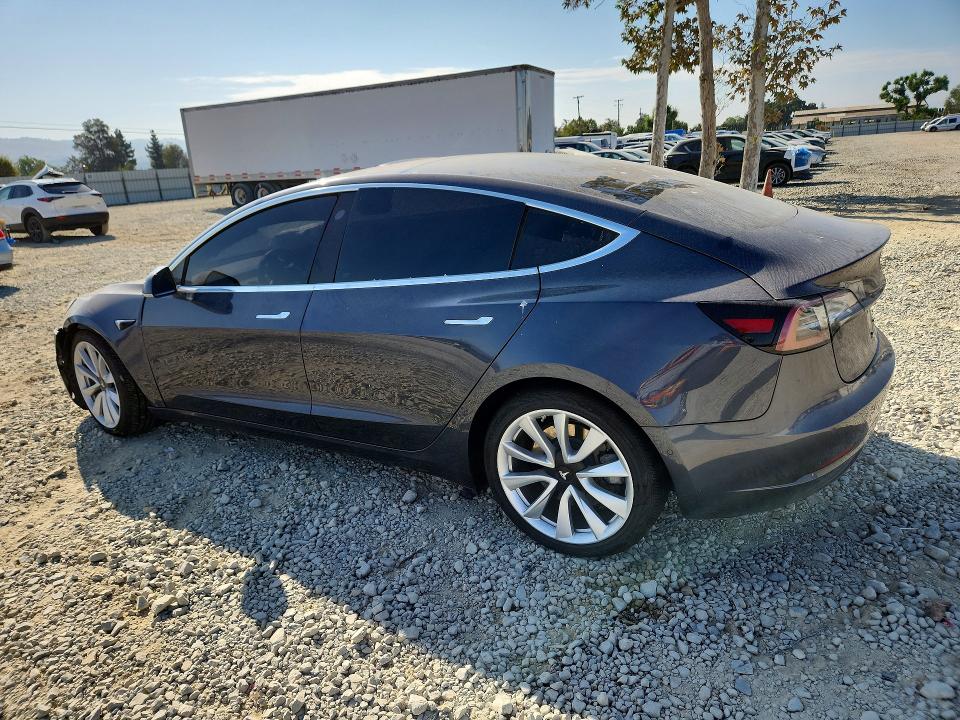 Продаж на аукціоні авто 2018 Tesla Model 3, vin: 5YJ3E1EB9JF185070, номер лоту: 62656396