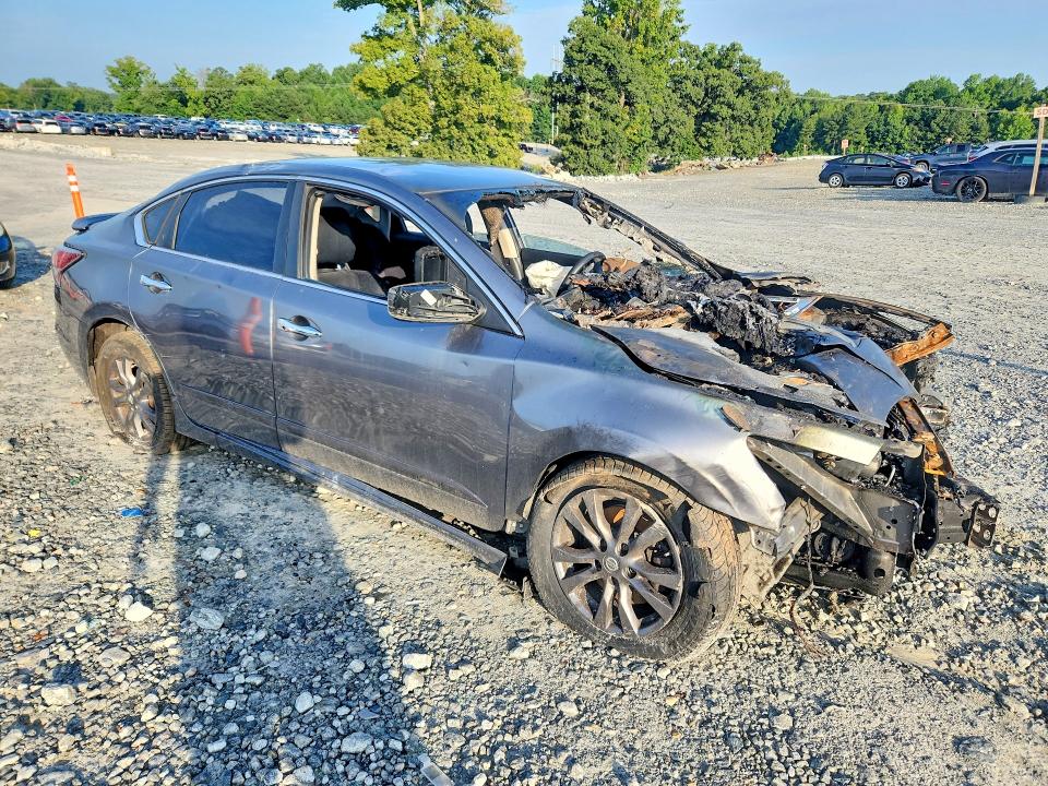 2015 Nissan Altima მანქანა იყიდება აუქციონზე, vin: 1N4AL3AP9FC578183, აუქციონის ნომერი: 64990256