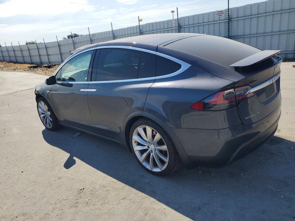 Продажа на аукционе авто 2016 Tesla Model X, vin: 5YJXCAE26GF016222, номер лота: 64140156