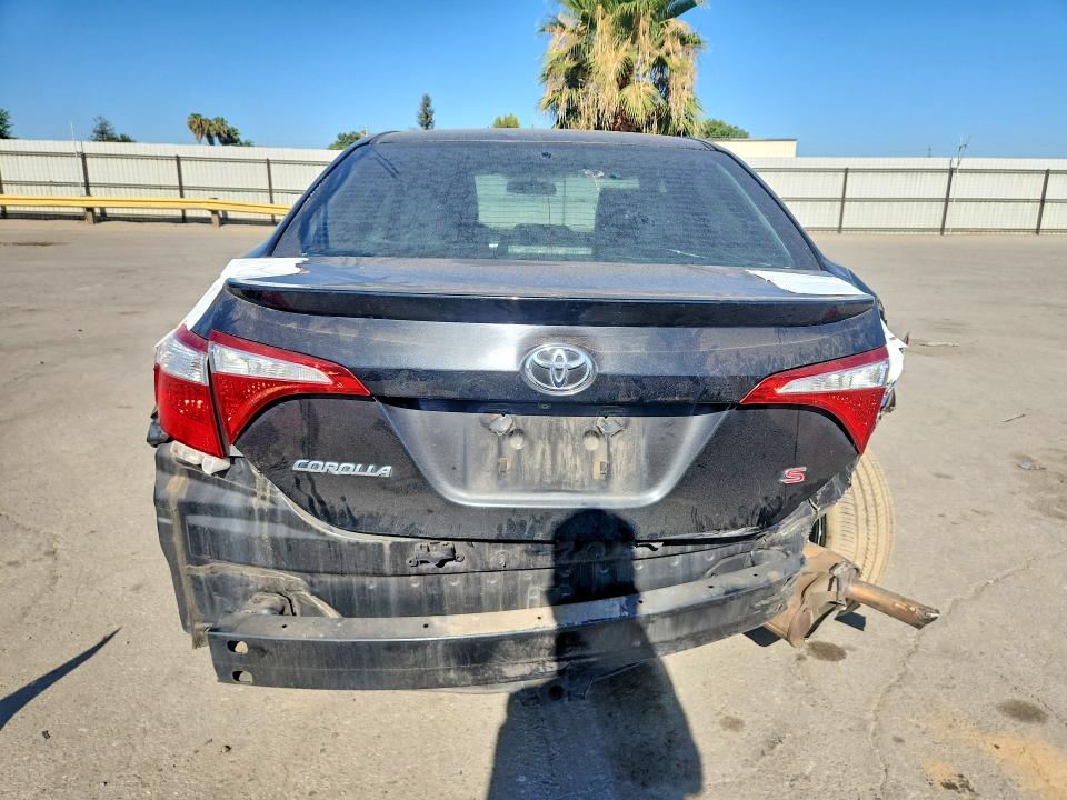 63299976 :رقم المزاد ، 5YFBURHE2GP443882 vin ، 2016 Toyota Corolla مزاد بيع