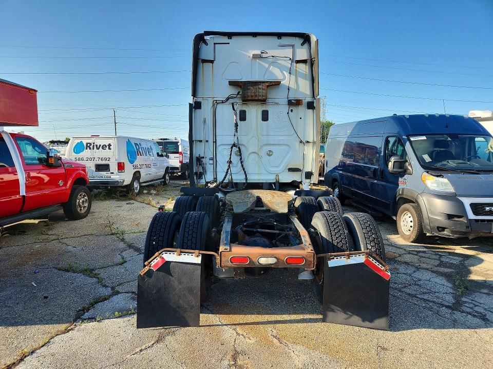 Продаж на аукціоні авто 2012 Freightliner Cascadia 125, vin: 1FUJGLBG7CLBR7775, номер лоту: 63388966