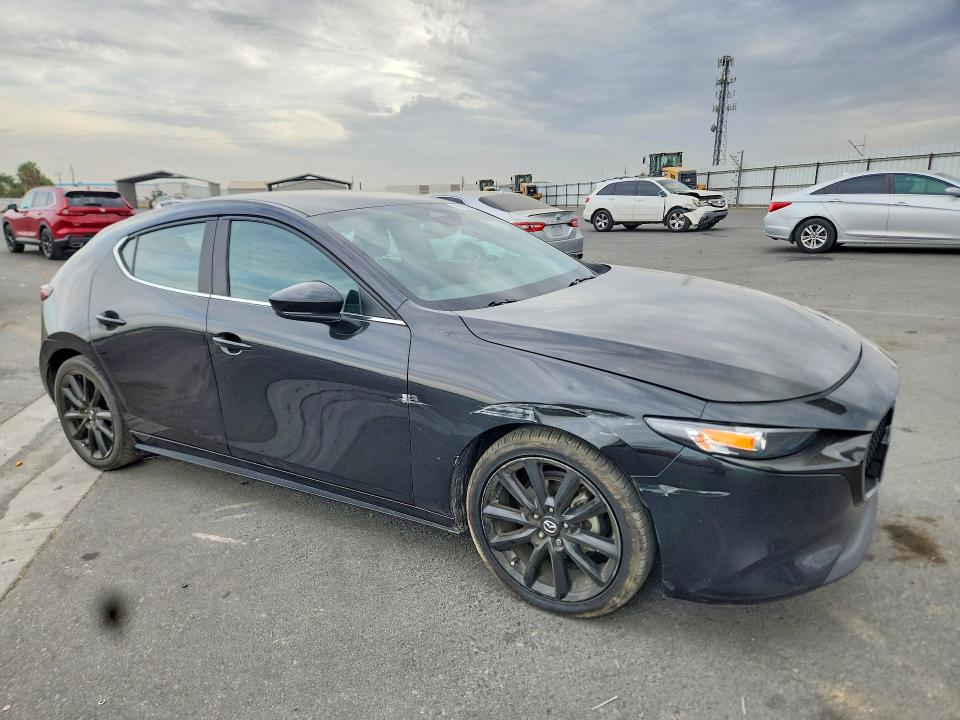 67098066 :رقم المزاد ، JM1BPAKM9R1700049 vin ، 2024 Mazda 3 مزاد بيع