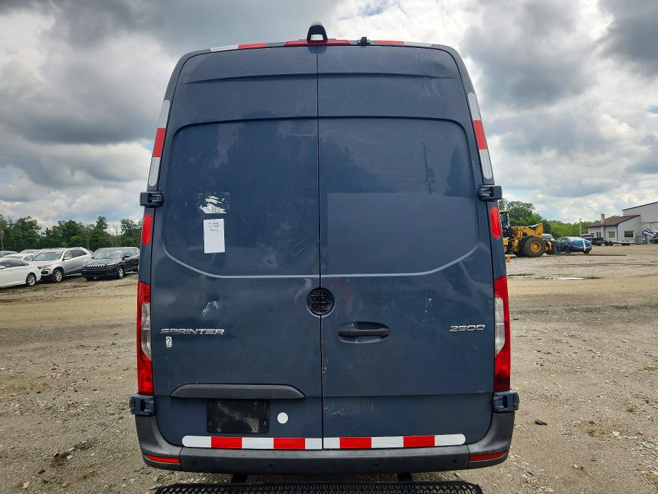 65295156 :رقم المزاد ، WD4PF1CD1KP131956 vin ، 2019 Mercedes-benz Sprinter مزاد بيع
